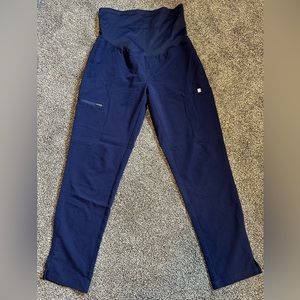 Figs maternity Yola slim scrub pants- size small